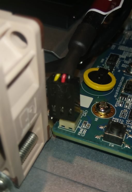 nvr_fan_cable.jpg